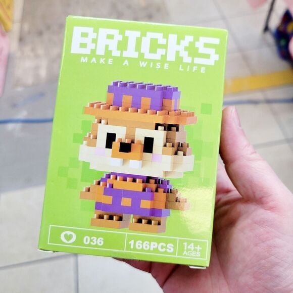 Brand New Disney Chip' N Dale Bricks Lego Figure #1 - Picture 1 of 5